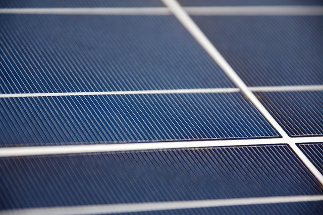 Quelle puissance de panneau solaire est nécessaire pour recharger une batterie 12v 100ah ?