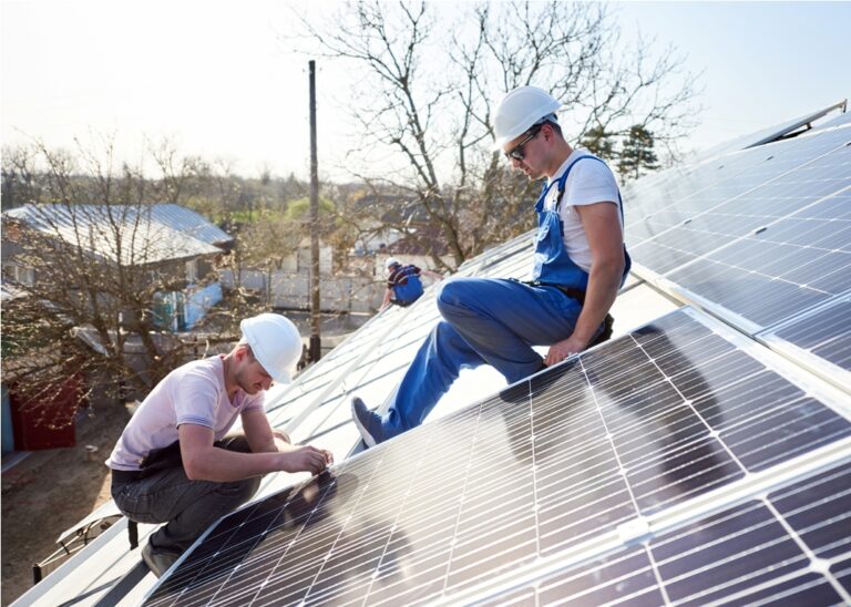 Coût et avantages des panneaux solaires au mètre carré : un investissement rentable ?