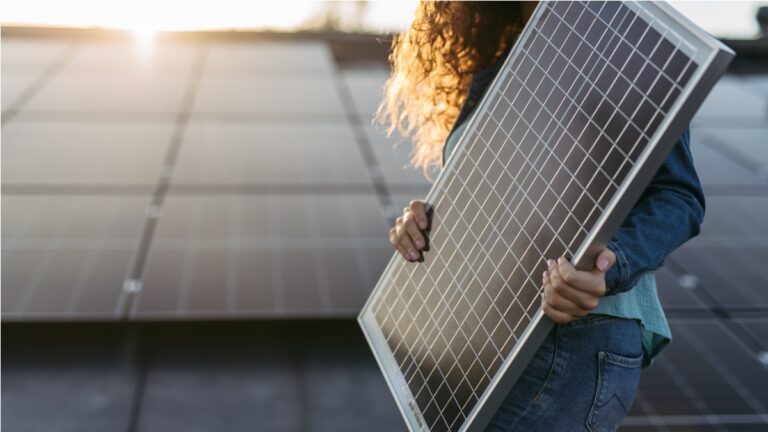 La nouvelle génération de panneaux solaires : performance et esthétique au service du développement durable