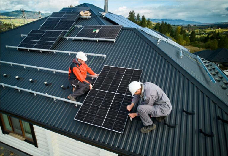 Panneaux solaires en rénovation : la clé pour une maison autonome et économe en énergie