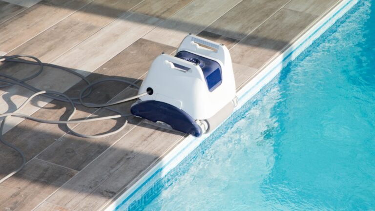 5 conseils pour choisir le robot de piscine idéal