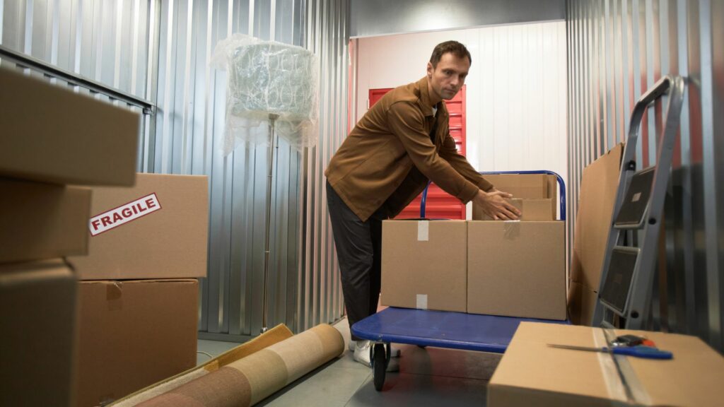 Des conseils incontournables avant de louer un box de stockage